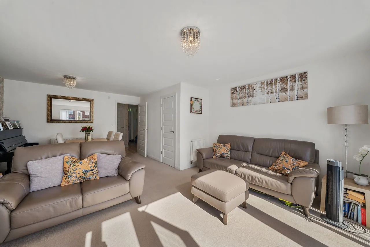 Liverpool Road, Widnes, Widnes, WA8 7AN, photo 8