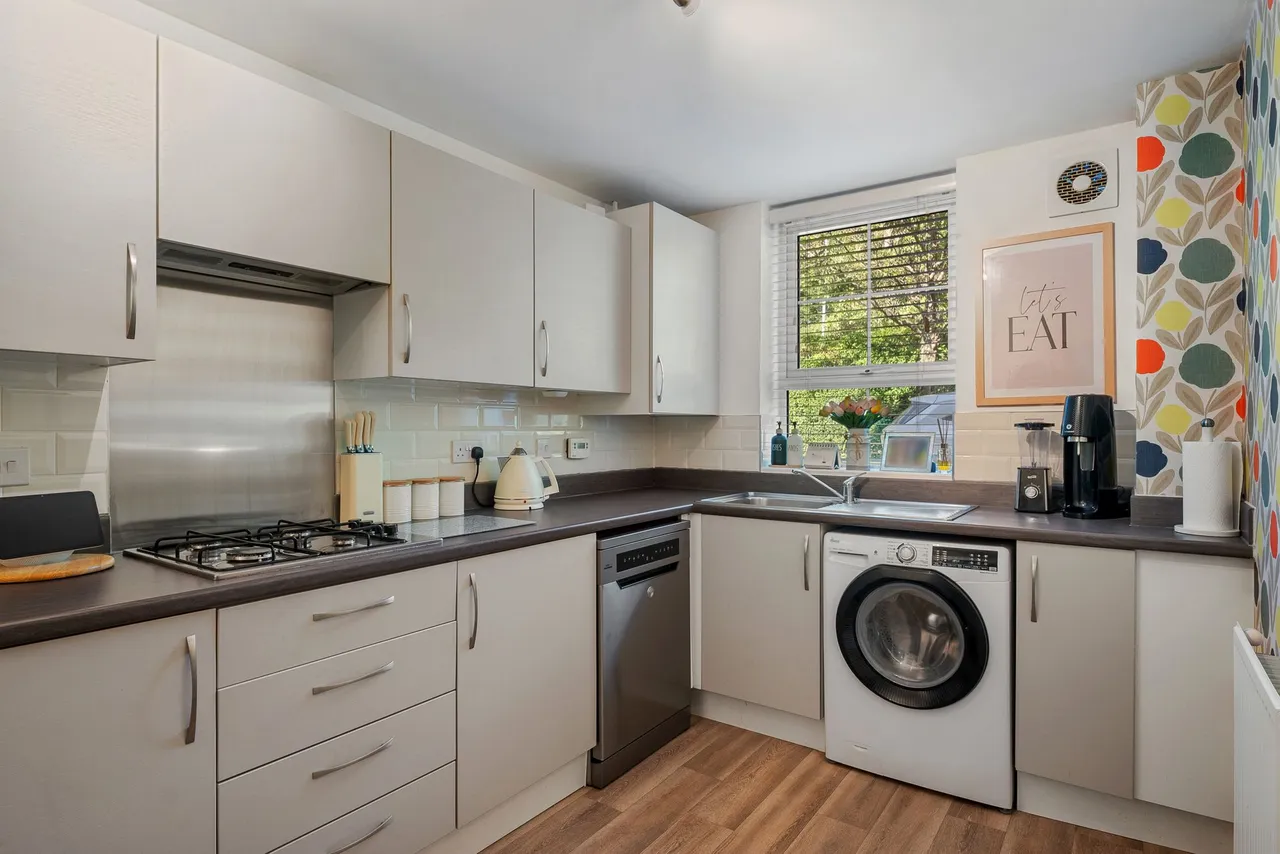 Liverpool Road, Widnes, Widnes, WA8 7AN, photo 12