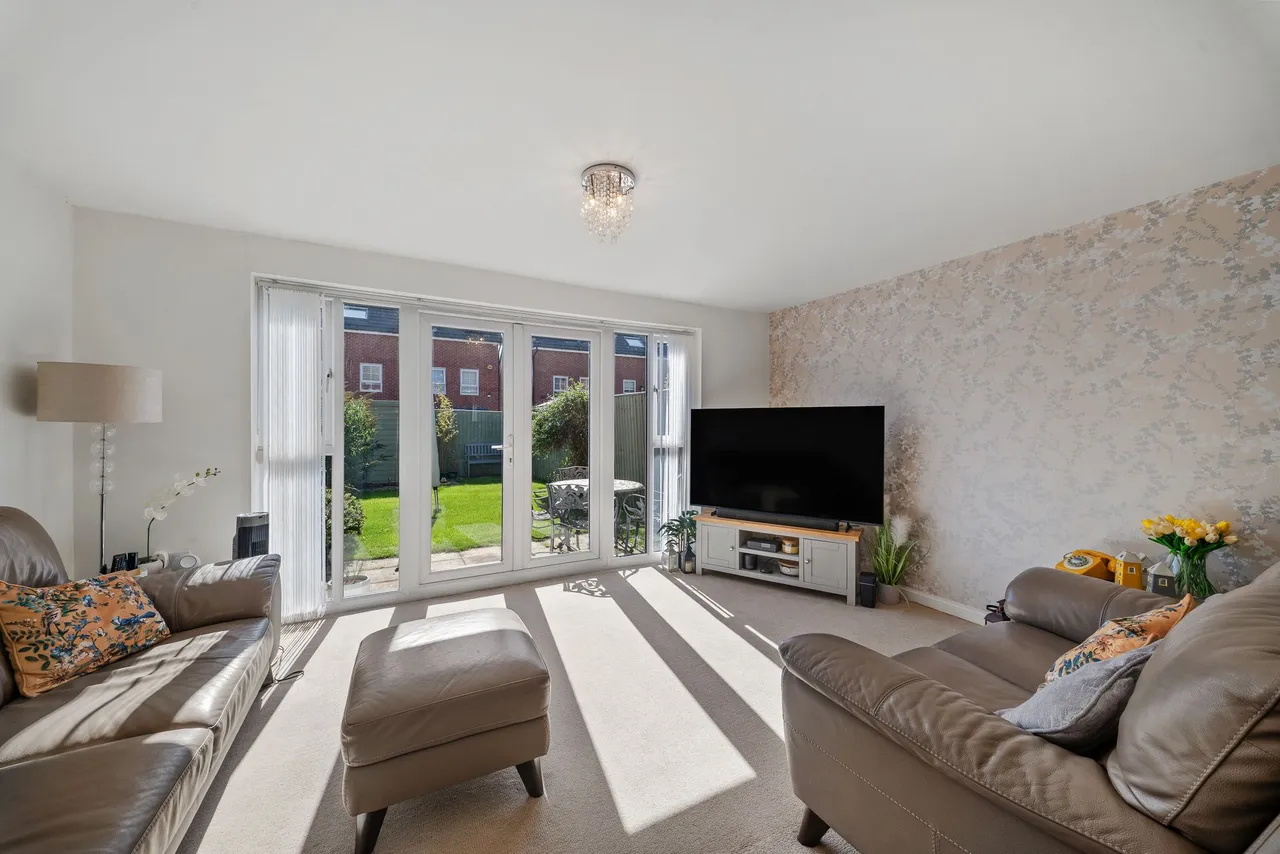 Liverpool Road, Widnes, Widnes, WA8 7AN, photo 6