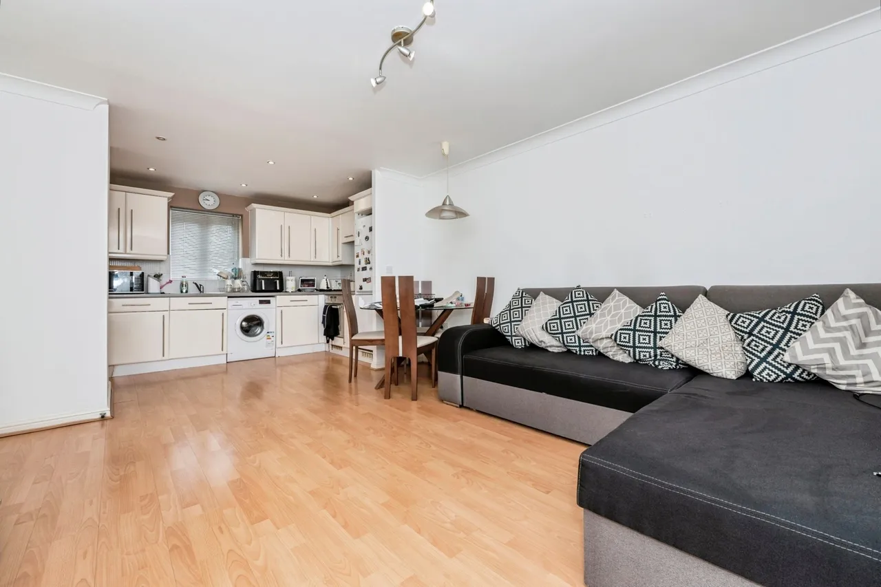 Ambleside, Purfleet-on-Thames, Essex, RM19, photo 2