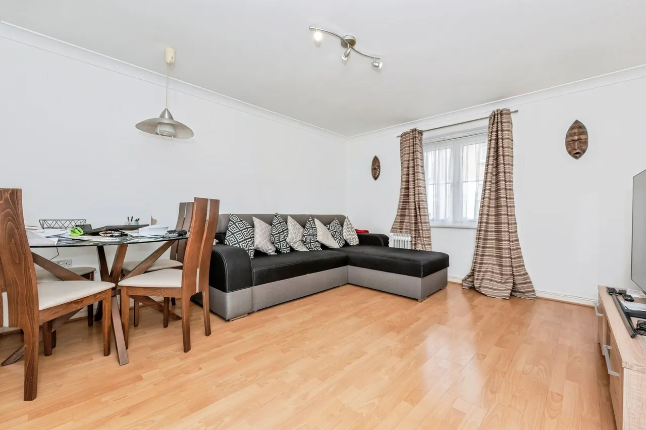 Ambleside, Purfleet-on-Thames, Essex, RM19, photo 4