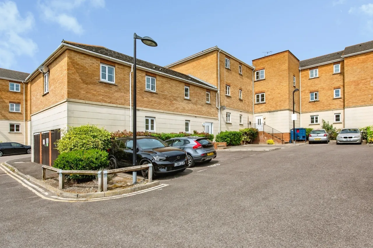 Ambleside, Purfleet-on-Thames, Essex, RM19, photo 8
