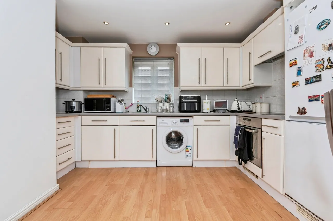 Ambleside, Purfleet-on-Thames, Essex, RM19, photo 3