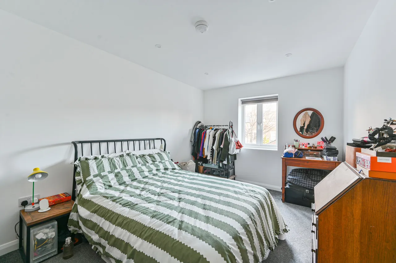 Flat 3 Priory House, 19-21 Brownhill Road, London, photo 12