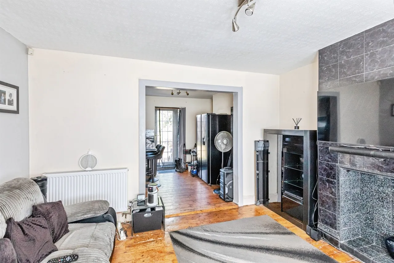 Prospect Avenue, Irchester, photo 4