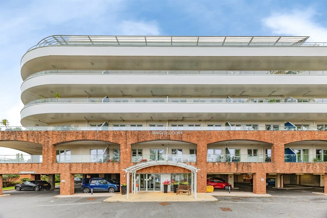 Manor Crescent, Paignton, TQ3, photo 3