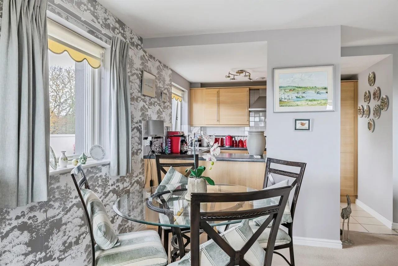Manor Crescent, Paignton, TQ3, photo 21