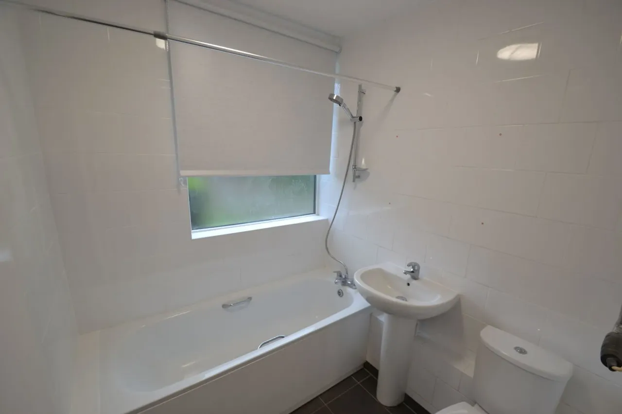 Beechcroft Manor, Weybridge, KT13 9NY, photo 11