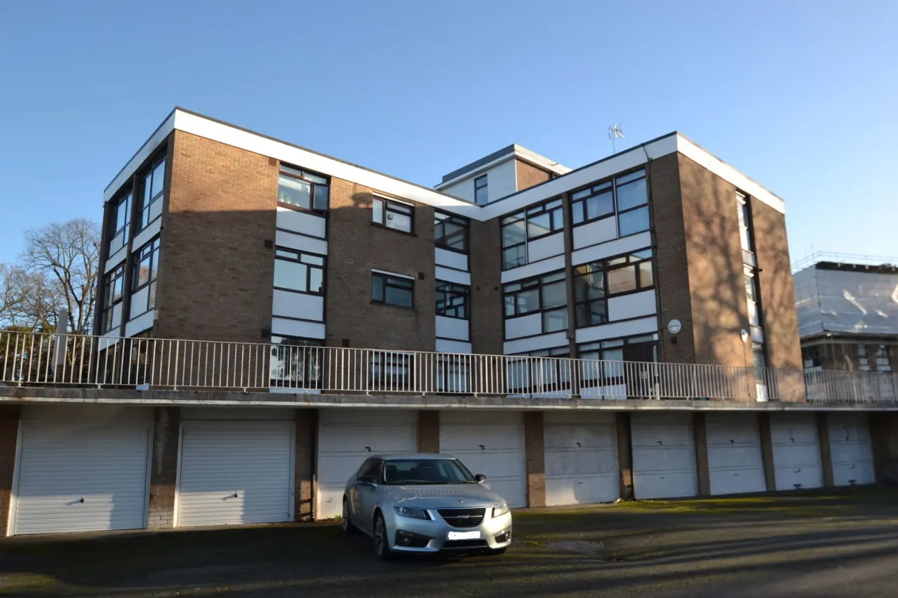 Beechcroft Manor, Weybridge, KT13 9NY, photo 15