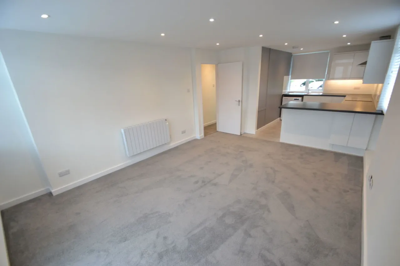 Beechcroft Manor, Weybridge, KT13 9NY, photo 4
