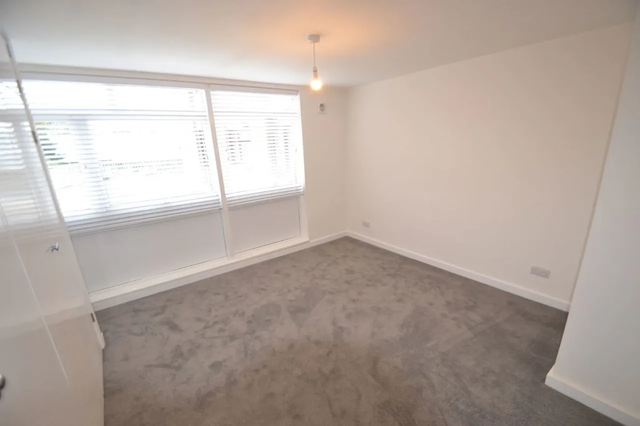 Beechcroft Manor, Weybridge, KT13 9NY, photo 9