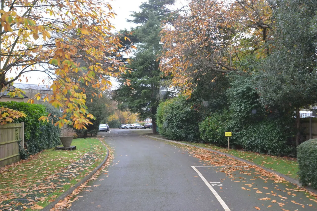 Beechcroft Manor, Weybridge, KT13 9NY, photo 14