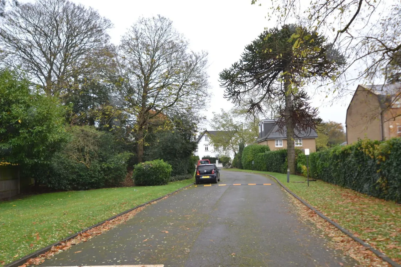 Beechcroft Manor, Weybridge, KT13 9NY, photo 13
