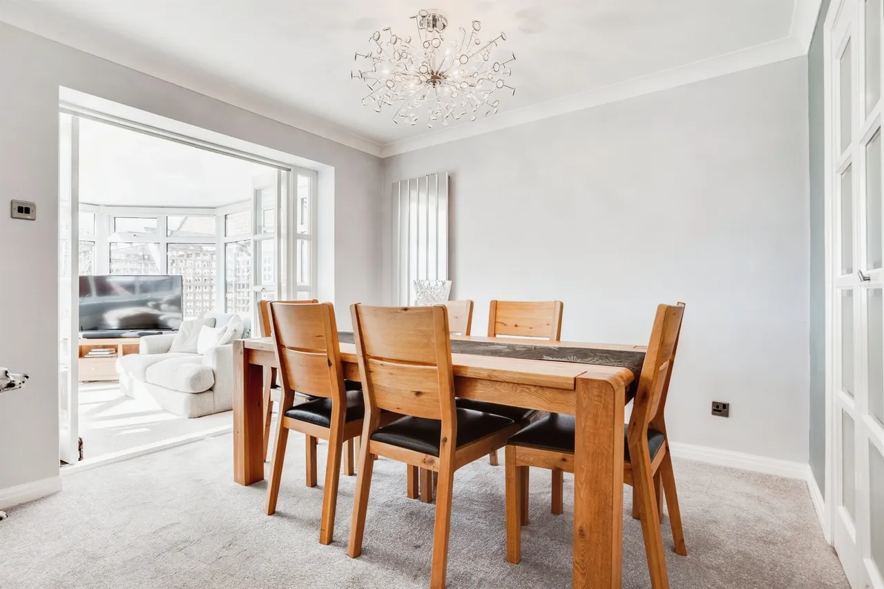 Rishworth Close, Wrenthorpe, Wakefield, photo 5