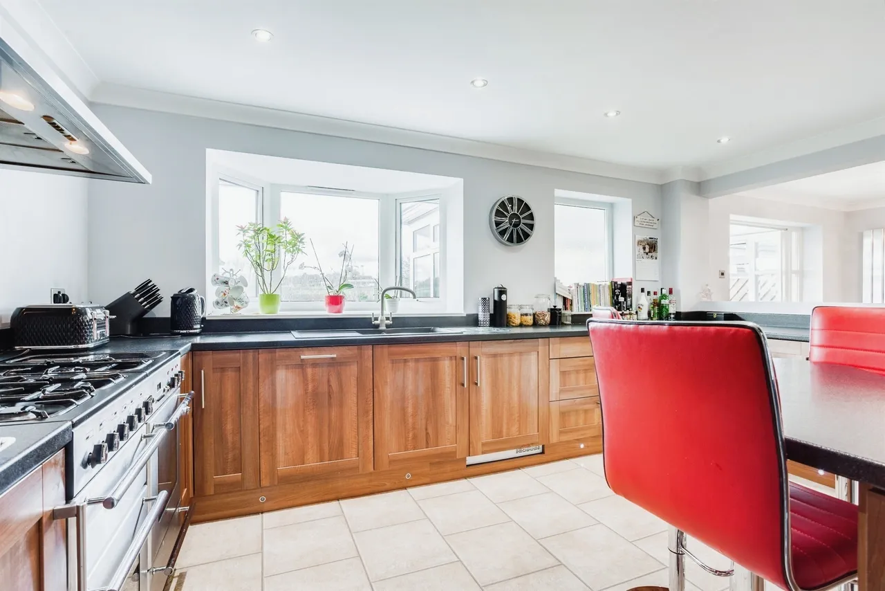 Rishworth Close, Wrenthorpe, Wakefield, photo 6