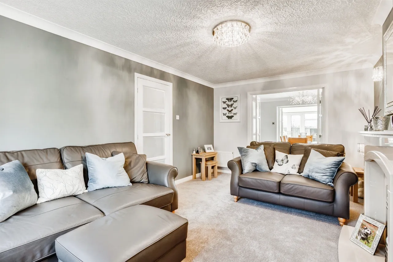 Rishworth Close, Wrenthorpe, Wakefield, photo 7