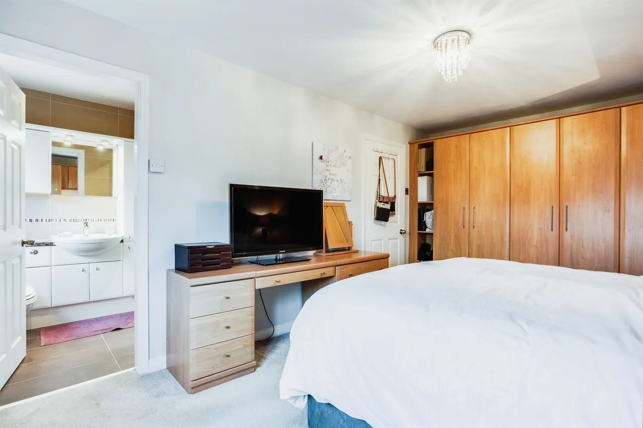 Rishworth Close, Wrenthorpe, Wakefield, photo 10