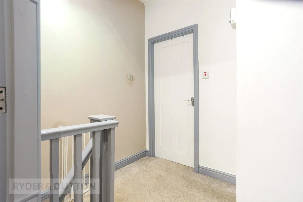 Wesley Street, Hadfield, SK13, photo 14