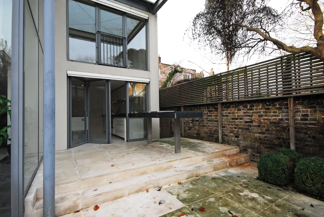 104a Fentiman Road, London, photo 2