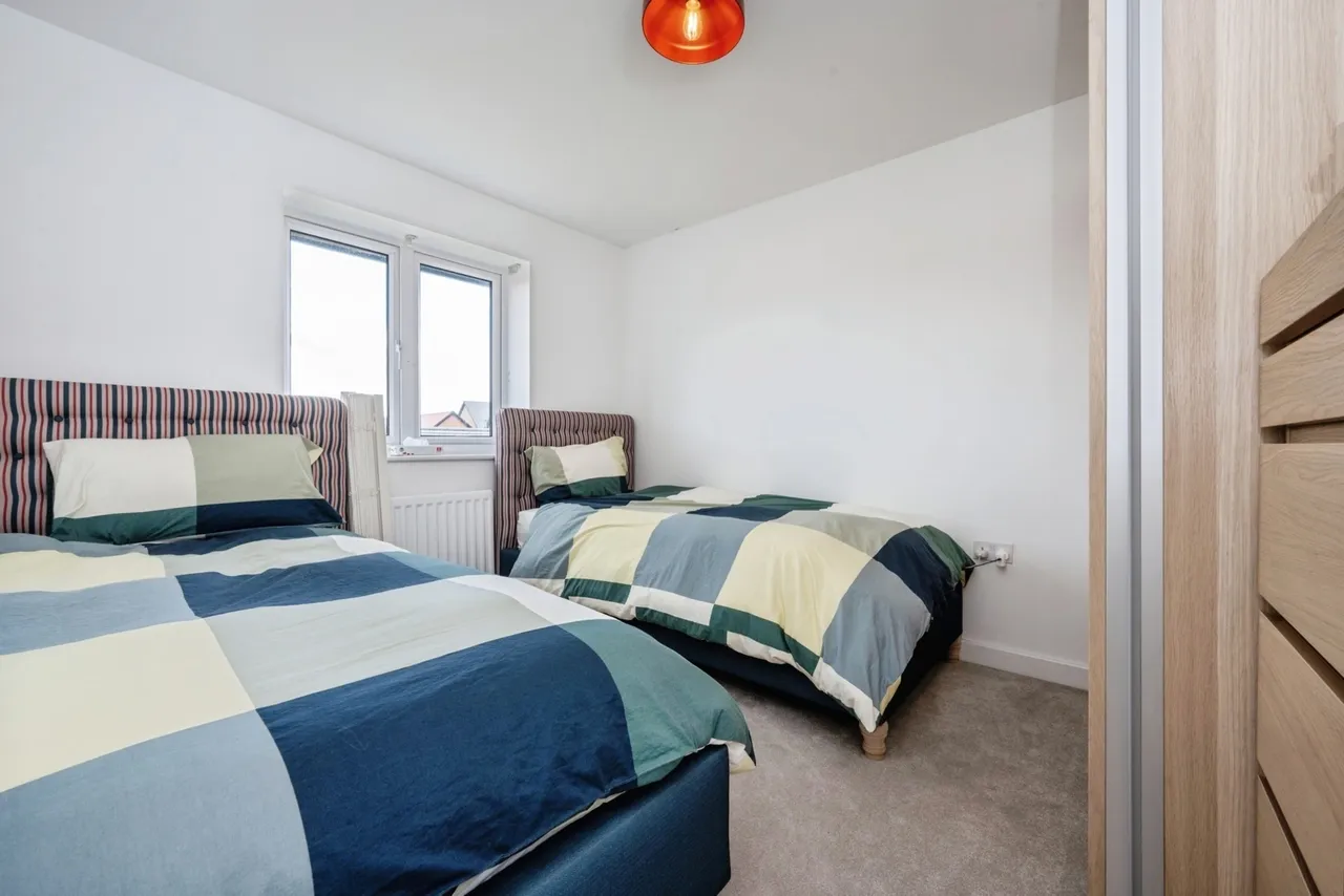 Rambouillet Drive, MILTON KEYNES, Buckinghamshire, MK8, photo 11
