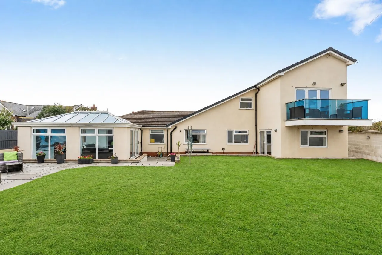 5 bed house for sale, Brynhedydd Bay, Rhyl, LL18