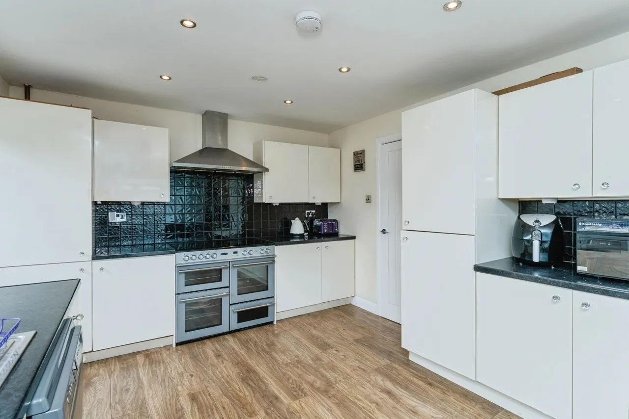 Brynhedydd Bay, Rhyl, LL18, photo 11