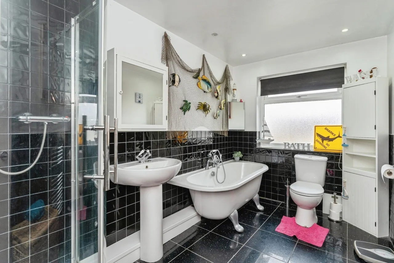 Brynhedydd Bay, Rhyl, LL18, photo 17