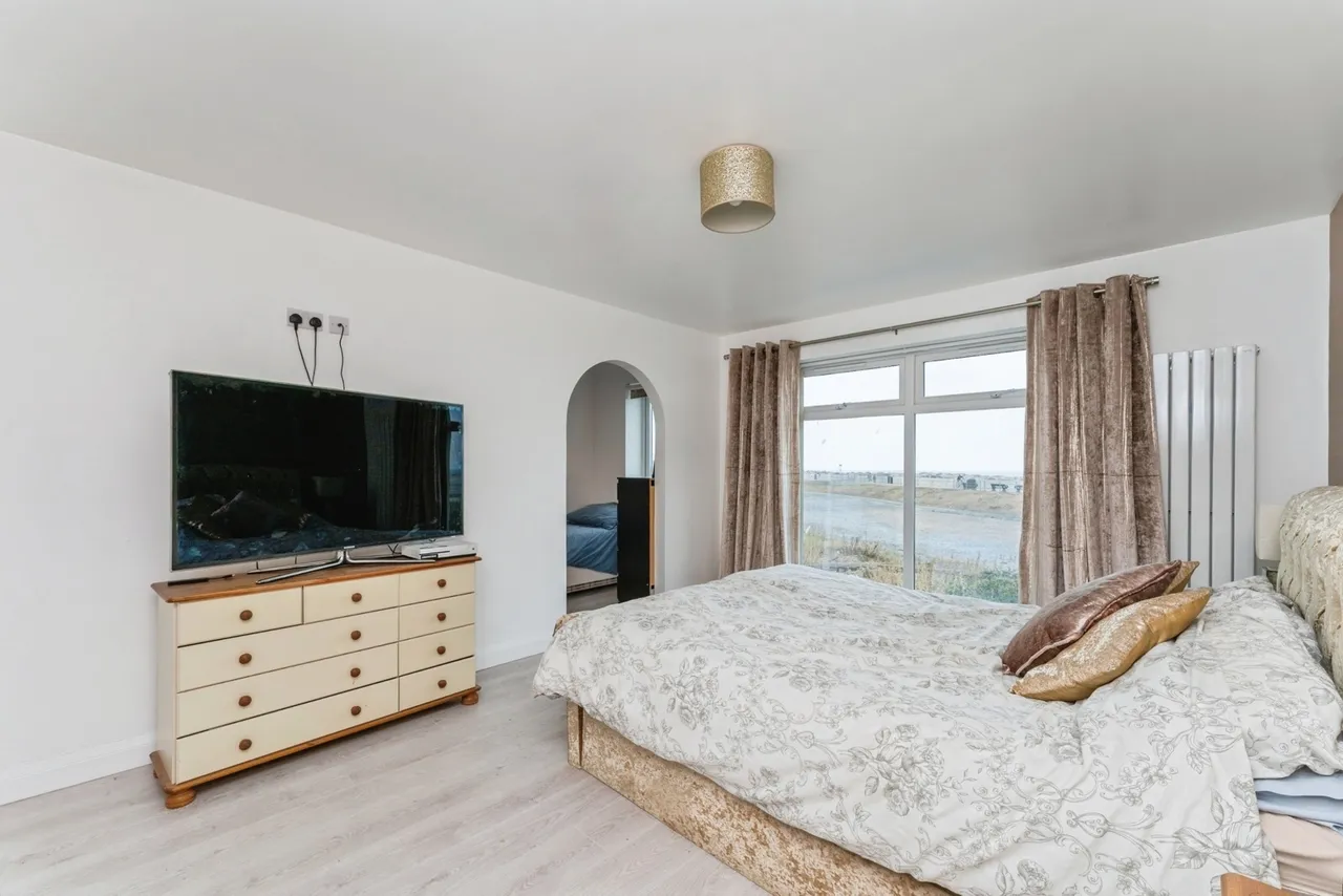 Brynhedydd Bay, Rhyl, LL18, photo 20