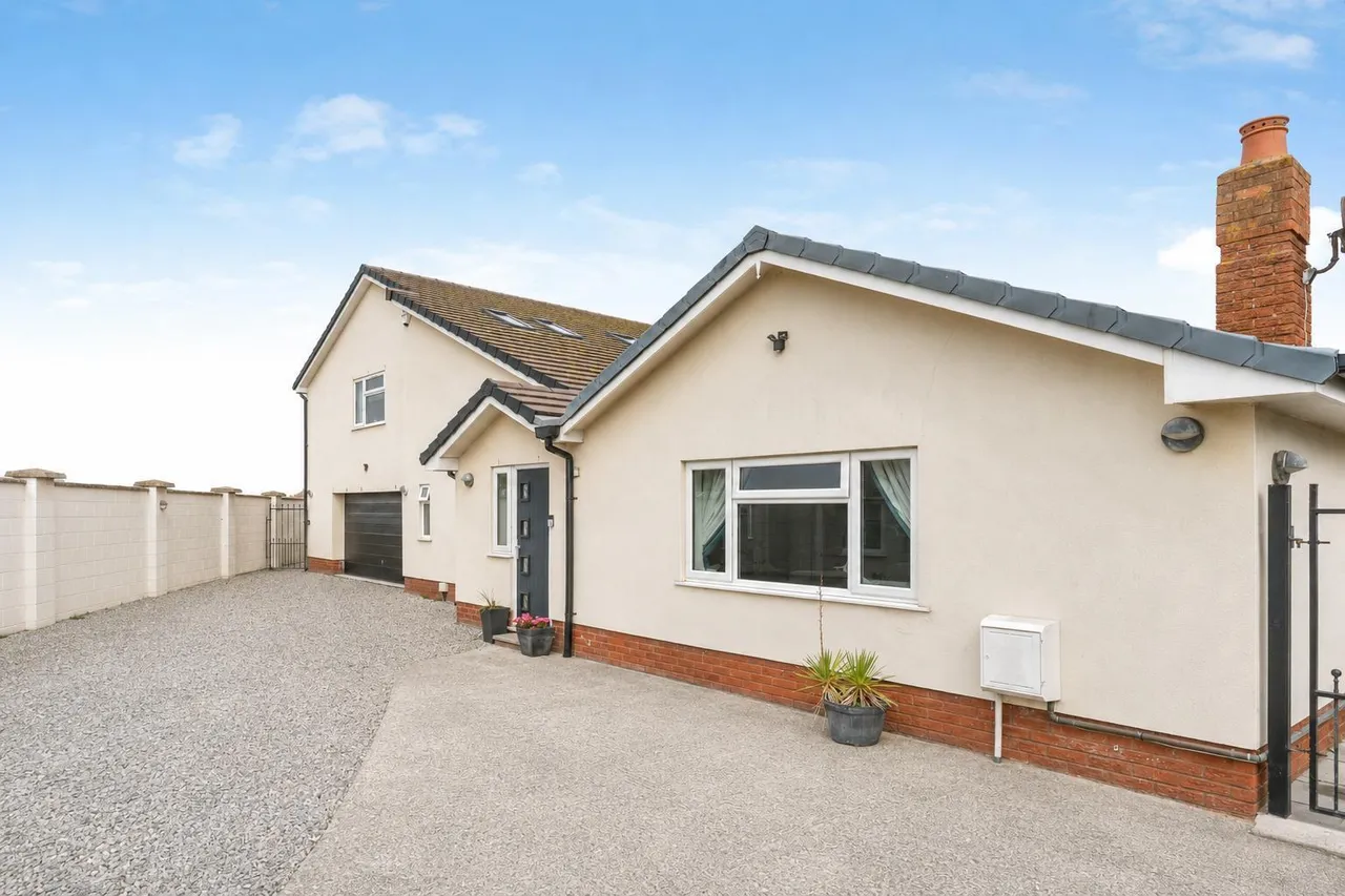 Brynhedydd Bay, Rhyl, LL18, photo 8