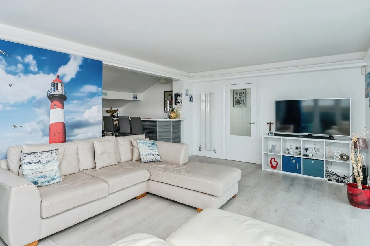 Brynhedydd Bay, Rhyl, LL18, photo 10
