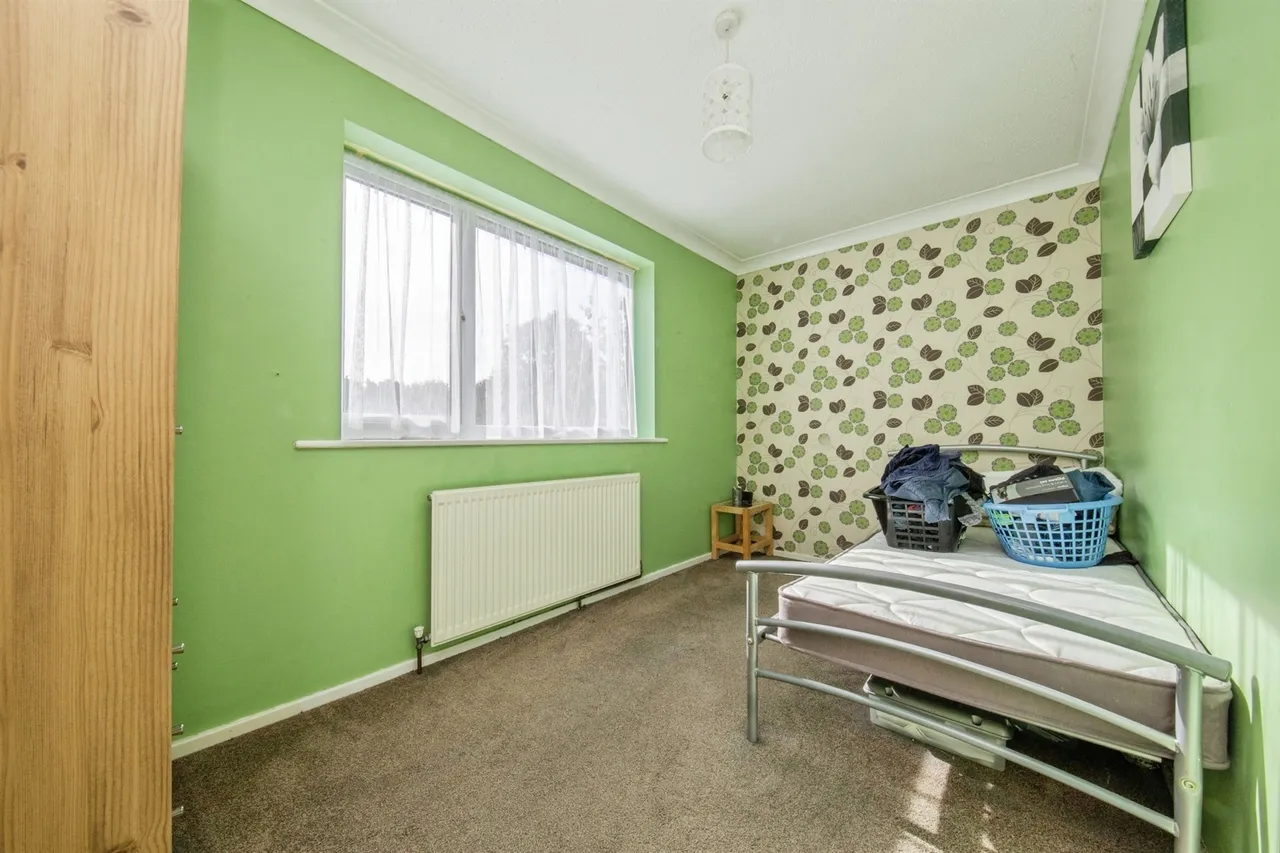 Cleveland Close, Highwoods, CO4, photo 10