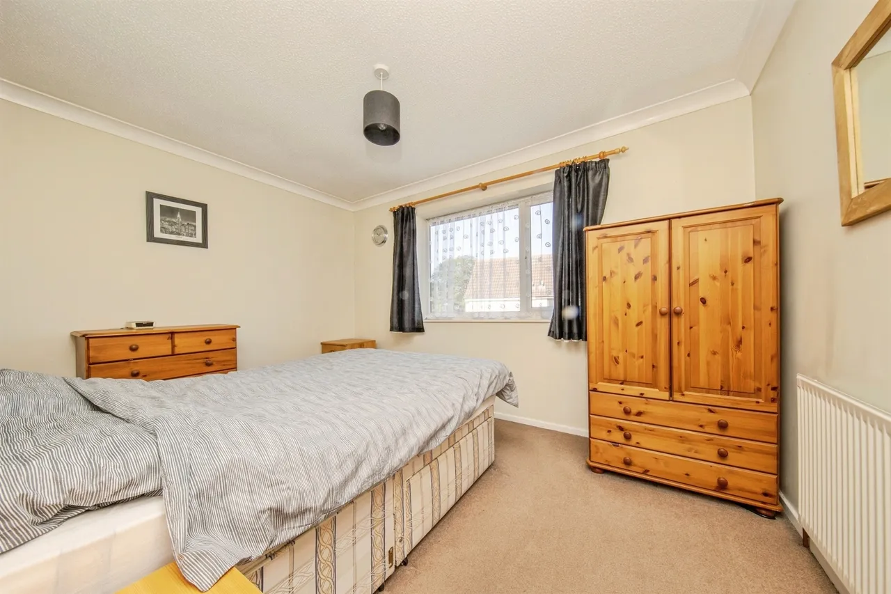 Cleveland Close, Highwoods, CO4, photo 9