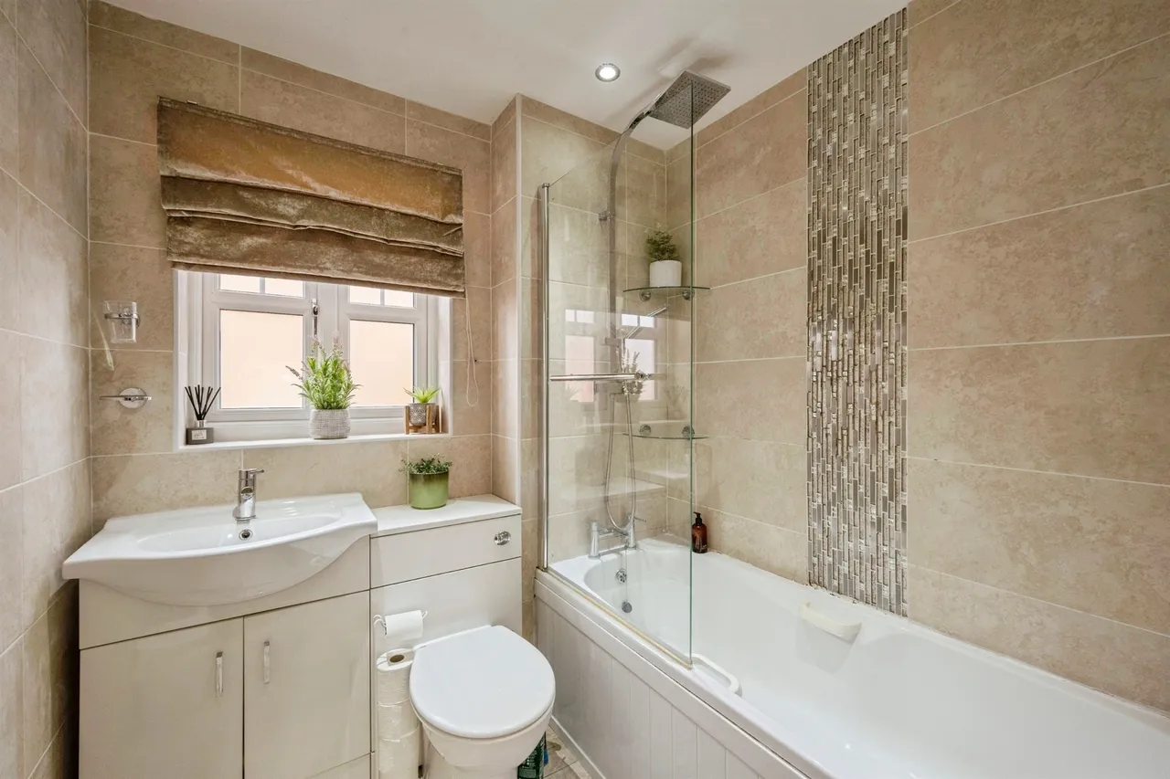 Cranwell Court, Goldthorpe, S63, photo 17
