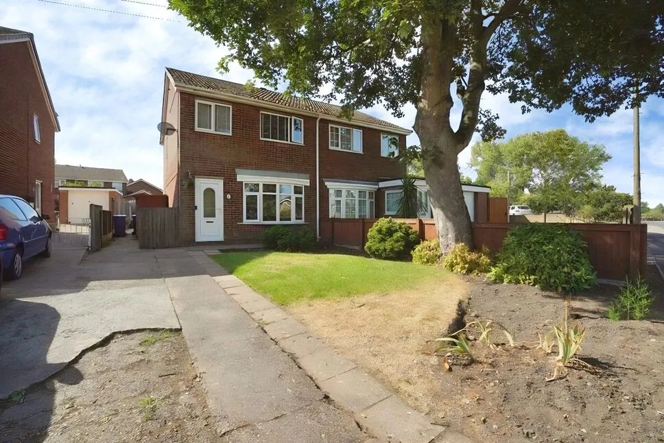 3 bed house for sale — Station Road, Rossington, South Yorkshire, DN11