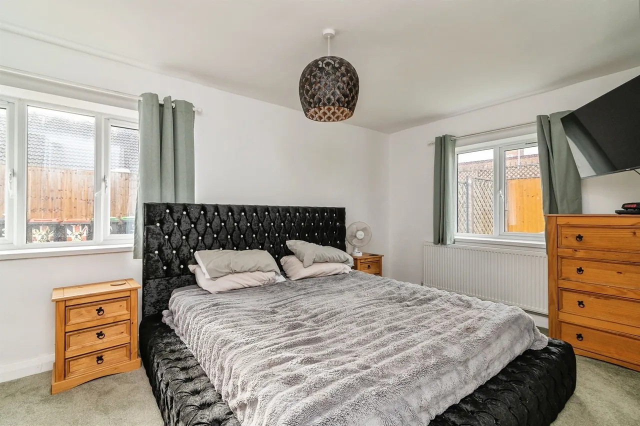 High Street, Hucknall, NG15, photo 16