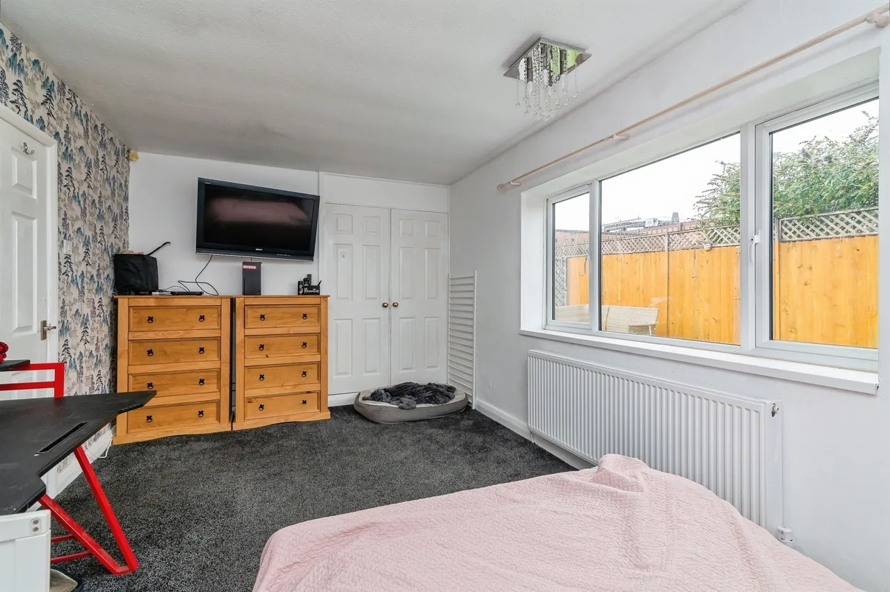 High Street, Hucknall, NG15, photo 20