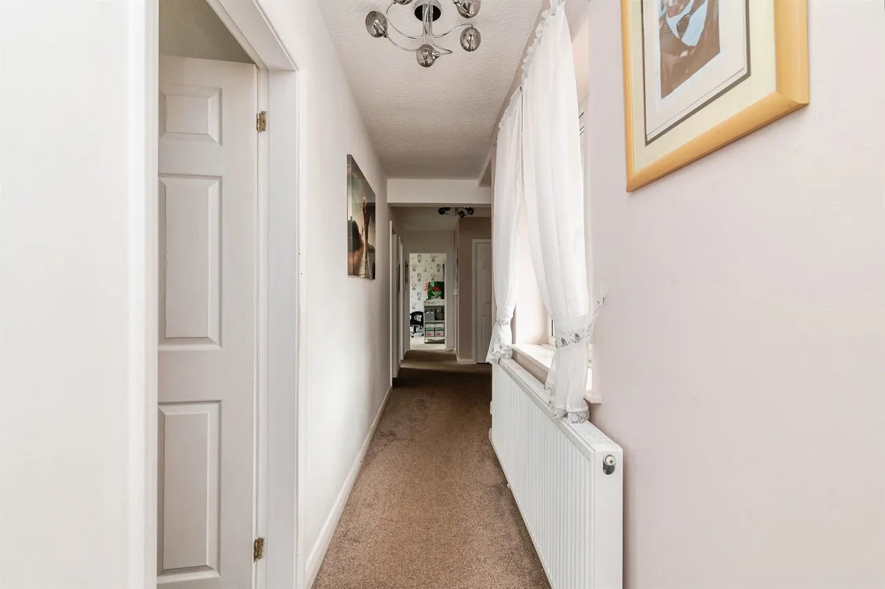 High Street, Hucknall, NG15, photo 23