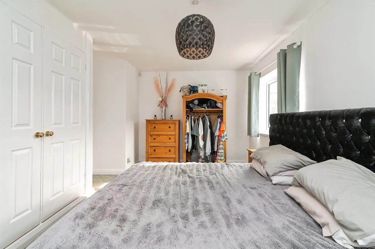 High Street, Hucknall, NG15, photo 18