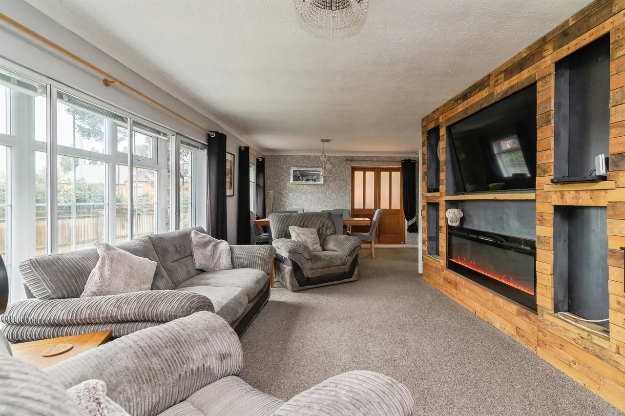 High Street, Hucknall, NG15, photo 3