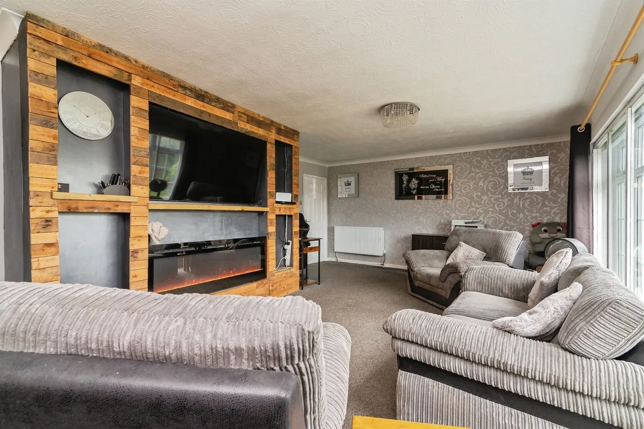 High Street, Hucknall, NG15, photo 5