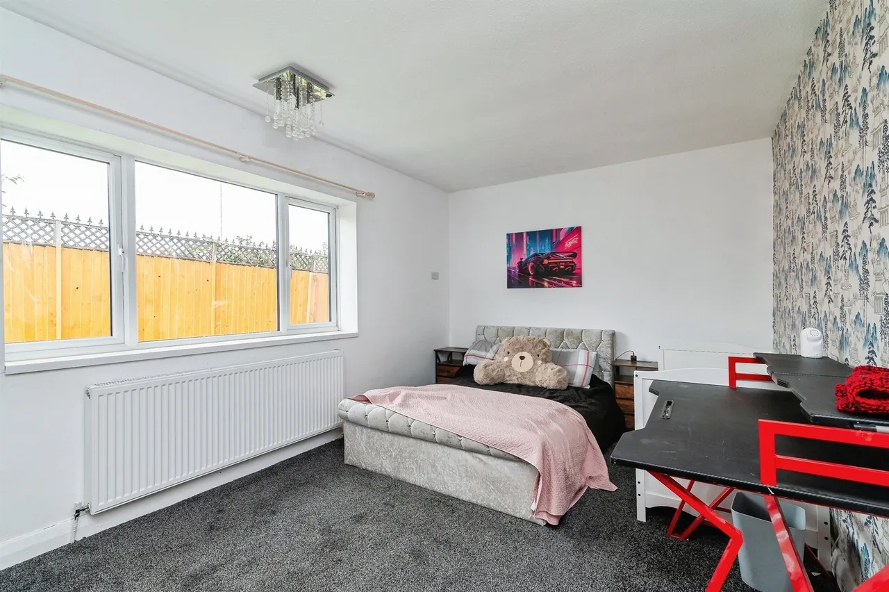 High Street, Hucknall, NG15, photo 19