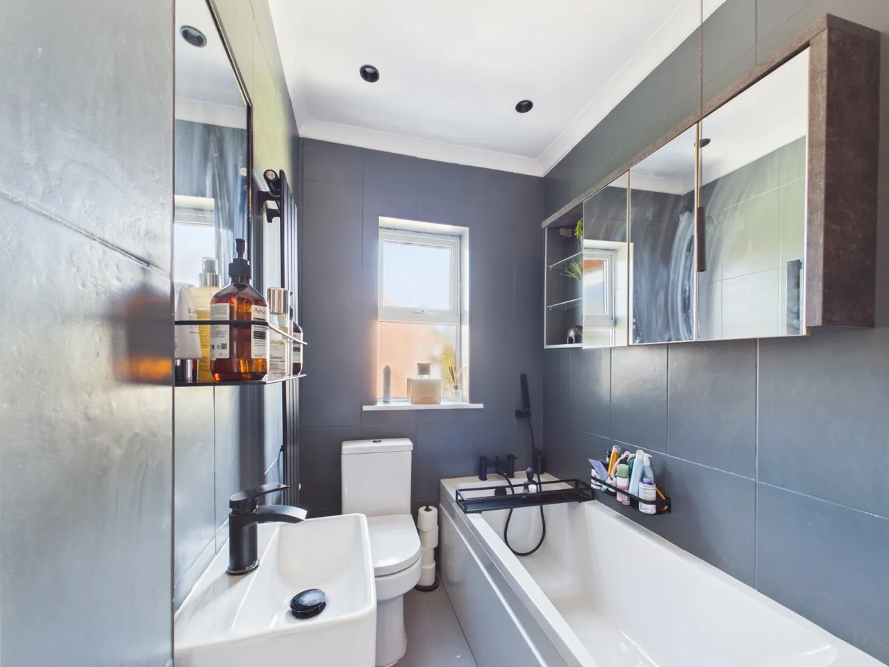 Wraysbury Road, Staines, TW18, photo 10