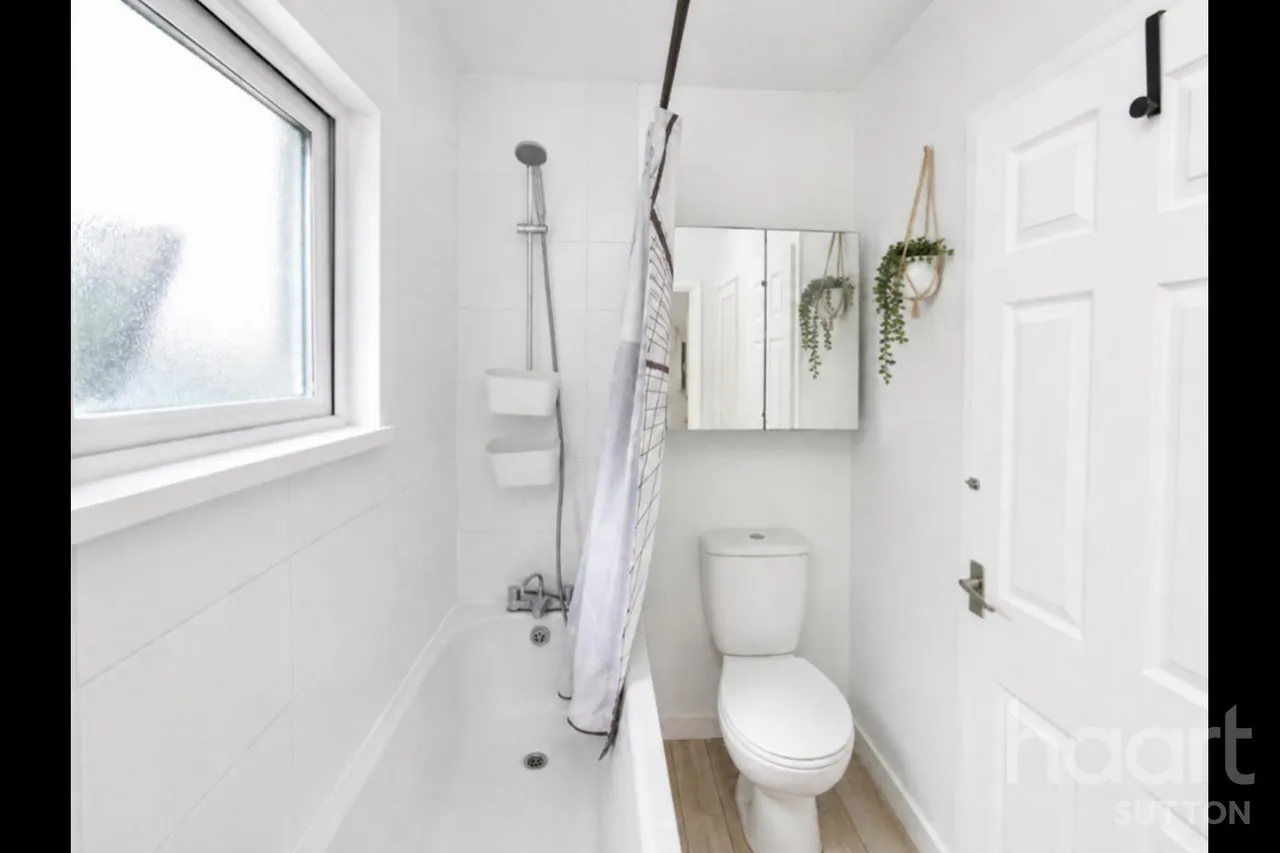 Lower Court Road, Epsom, KT19, photo 7