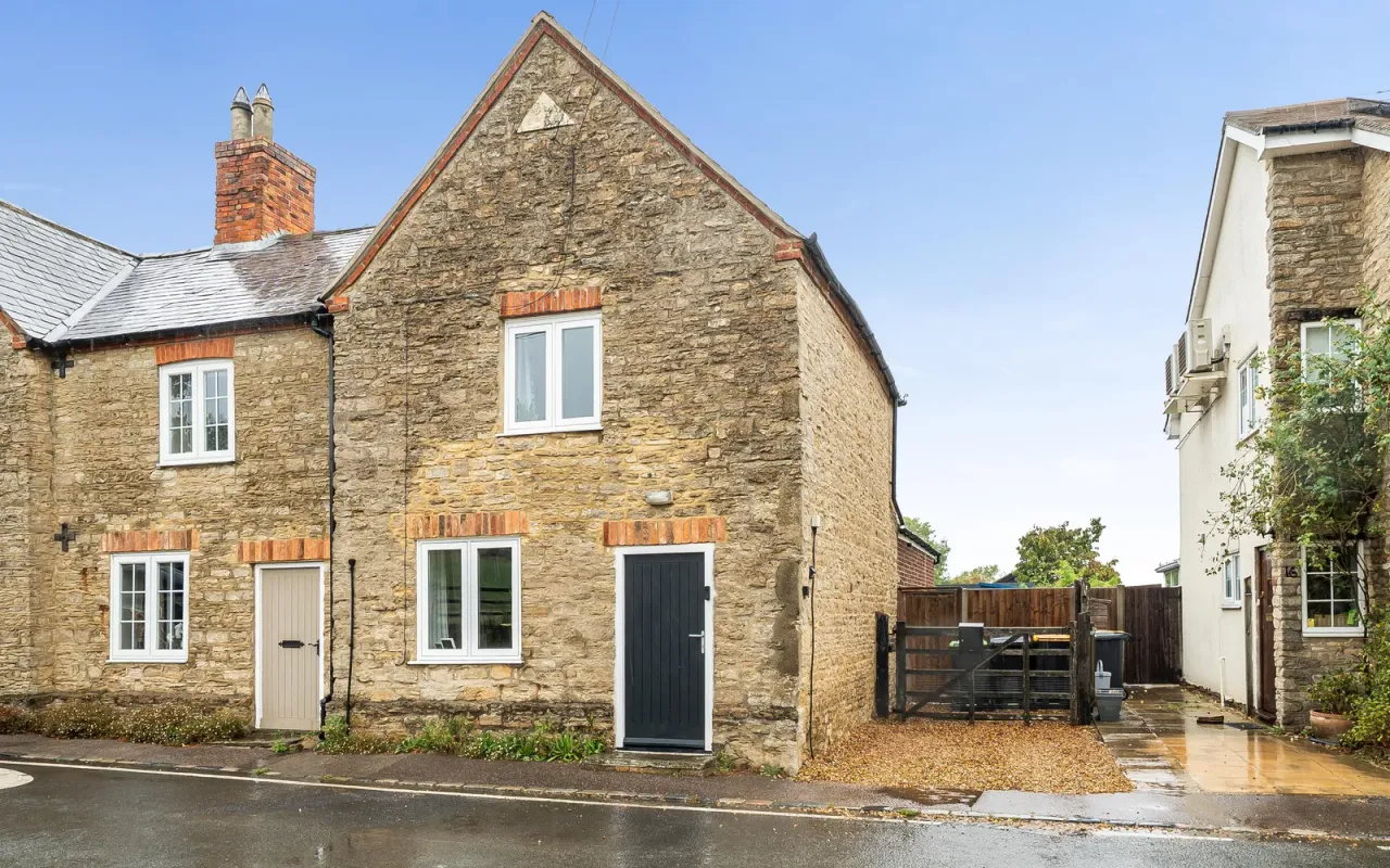 3 bed house for sale — West End, Stevington, Bedford