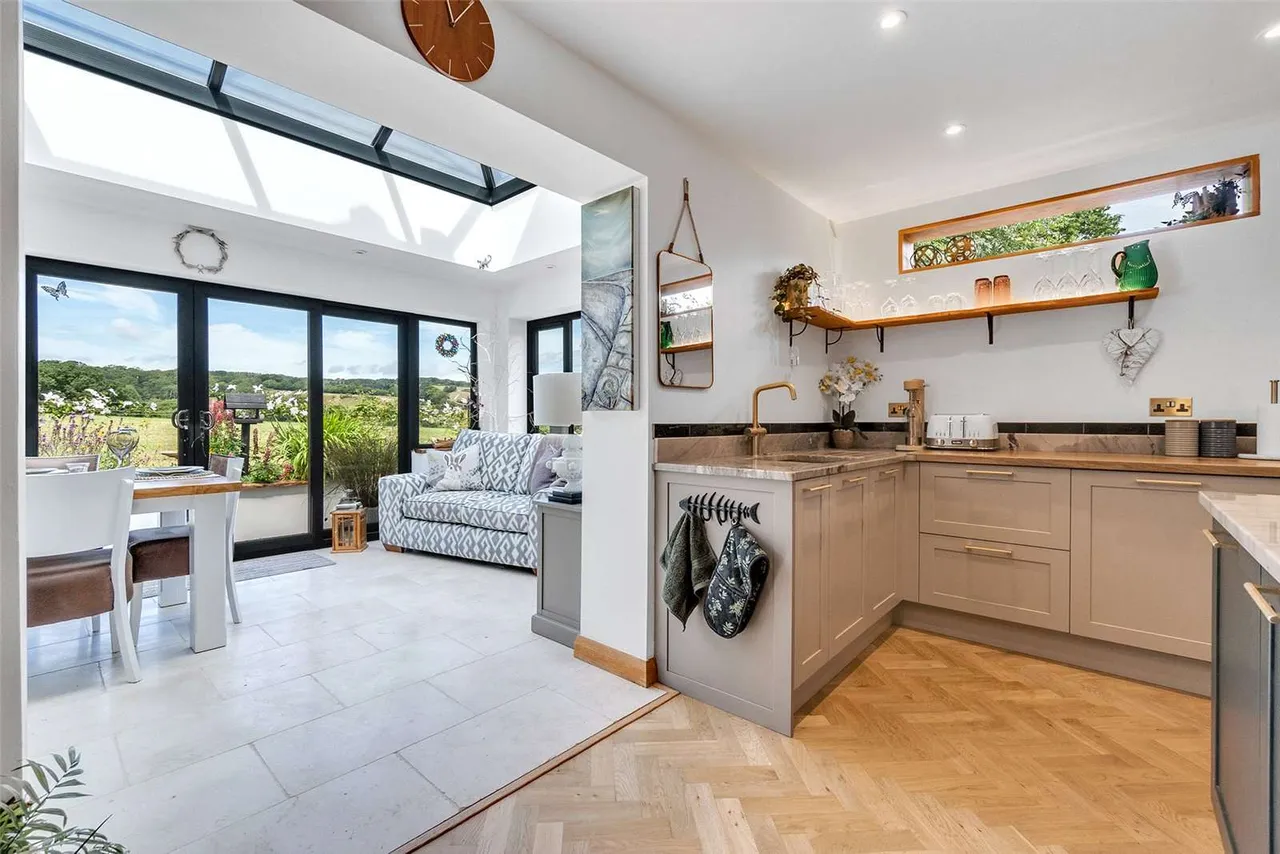 Harepath Hill, Seaton, Devon, EX12 2TA, photo 6