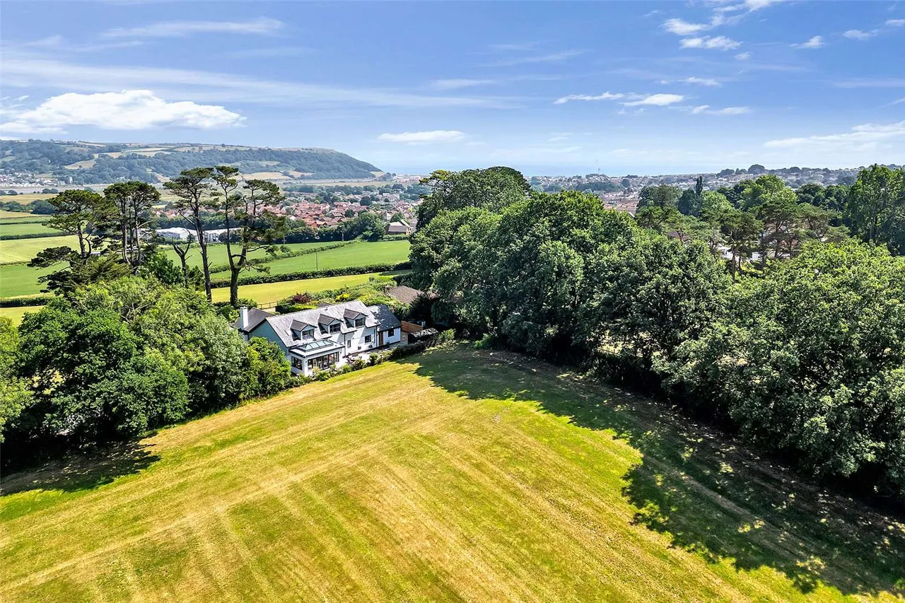 Harepath Hill, Seaton, Devon, EX12 2TA, photo 2