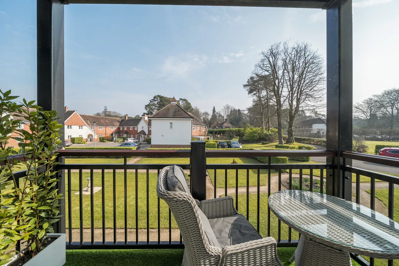 Beacon Crescent, Hindhead, GU26, photo 19