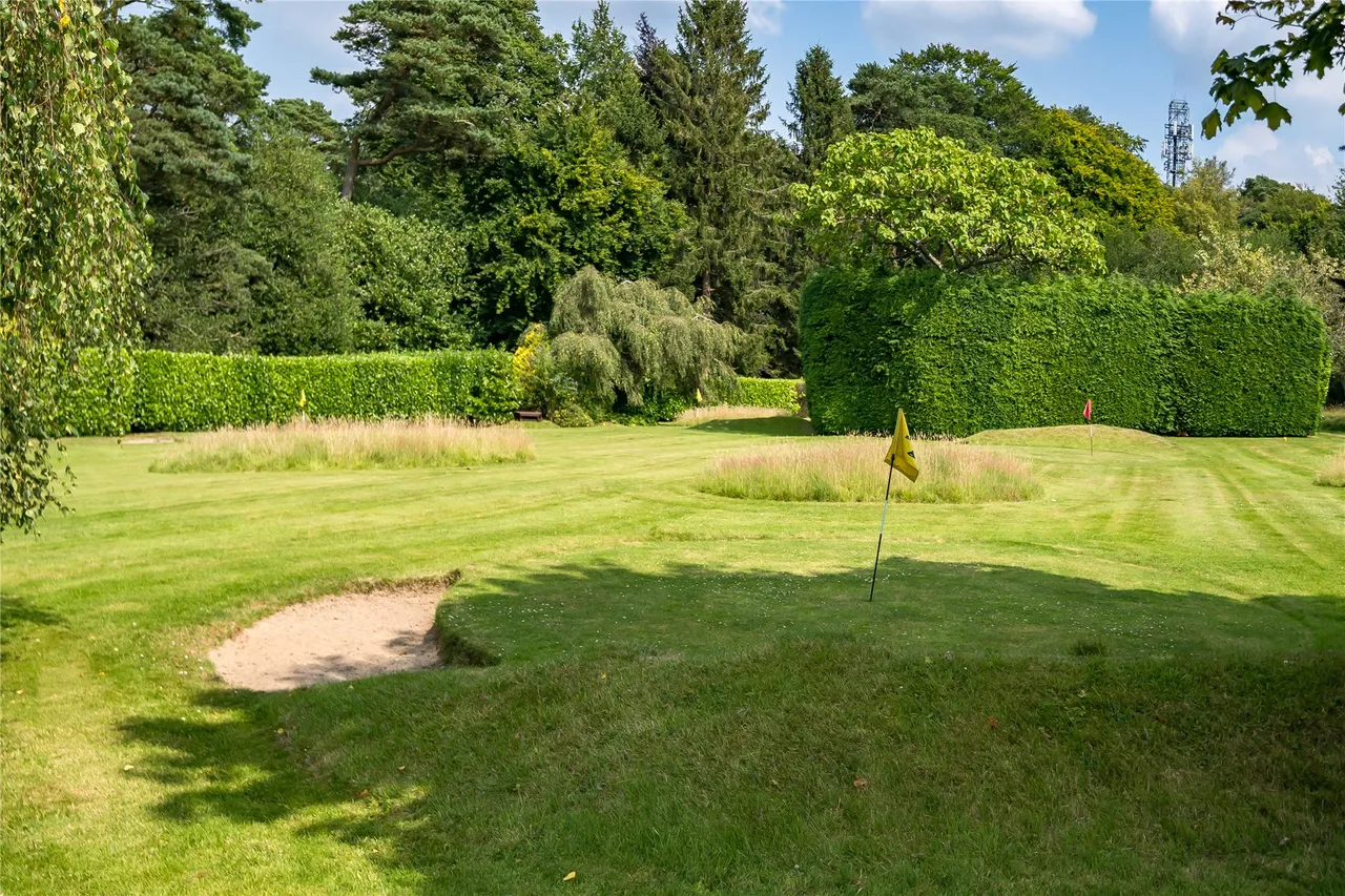 Beacon Crescent, Hindhead, GU26, photo 26