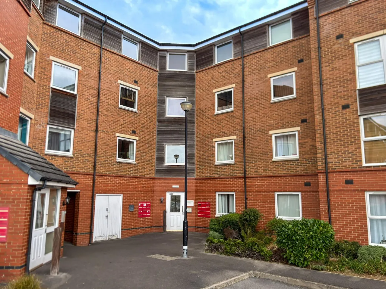 Yersin Court, Swindon, SN1, photo 7