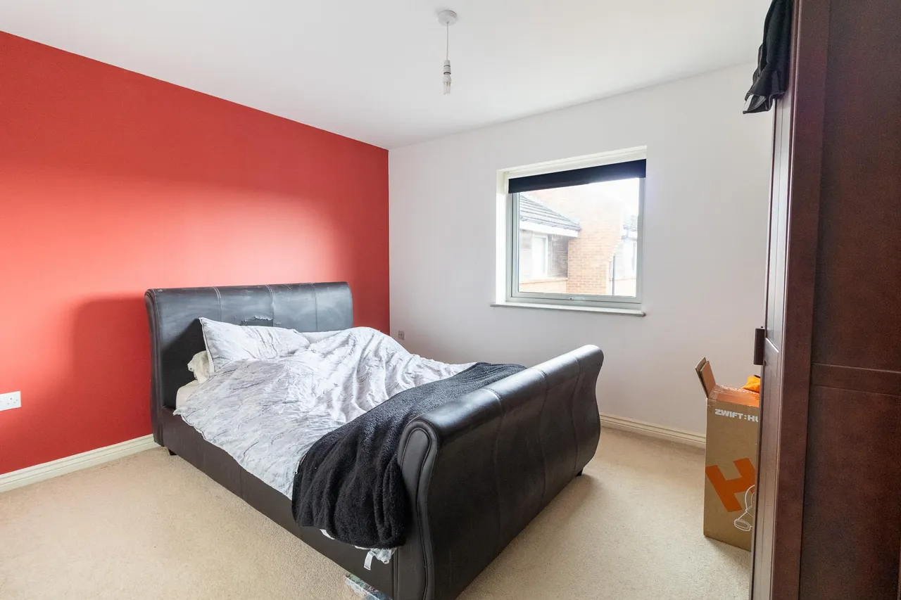 Yersin Court, Swindon, SN1, photo 8